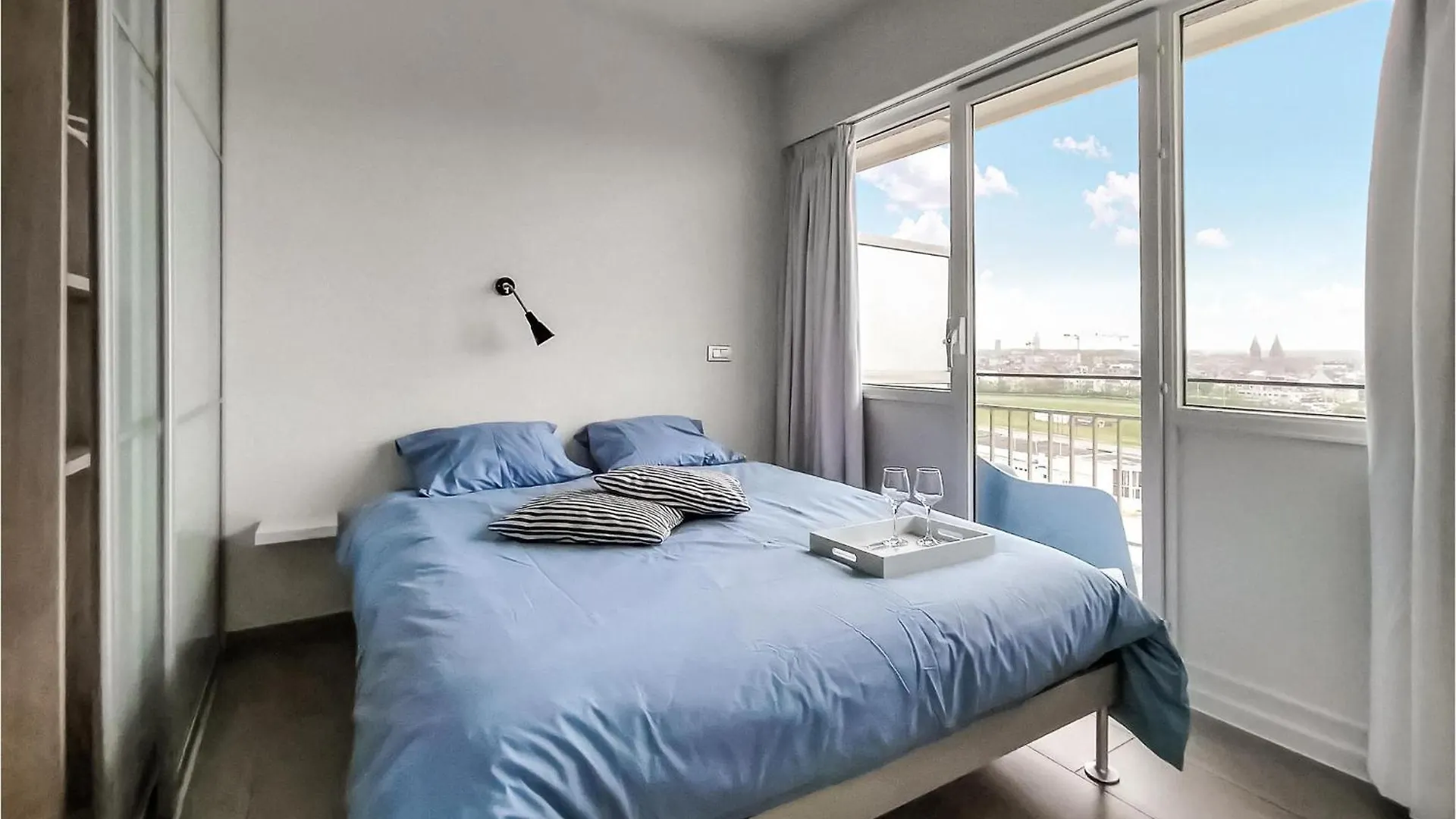 Amazing Apartment In Oostende With Kitchen